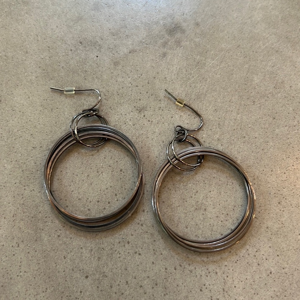 Gunmetal circle earrings